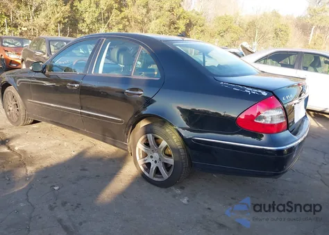 2008 Mercedes-Benz E 350 4Matic z USA, uszkodzony, nr VIN WDBUF87X18B293018